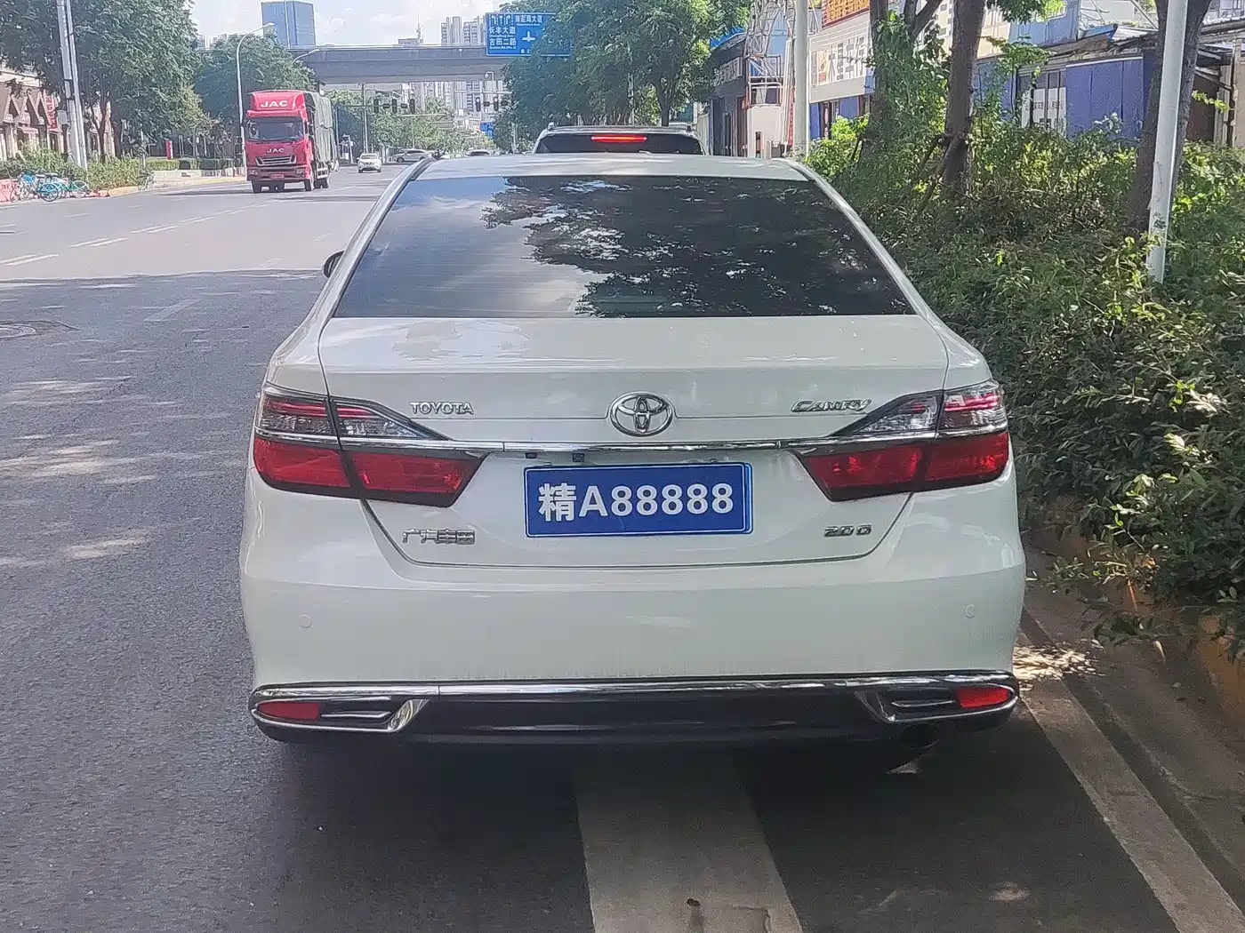 Photo 4 - Toyota Camry