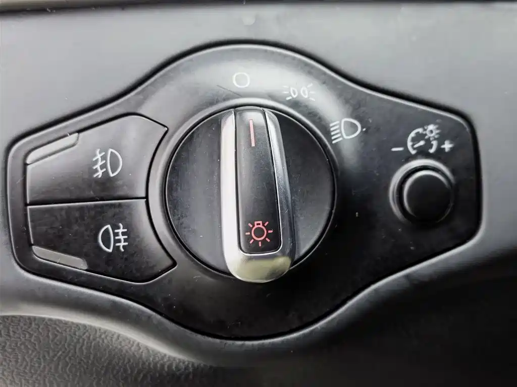 Audi A4L 2013 35 TFSI Automatic Standard фото 21