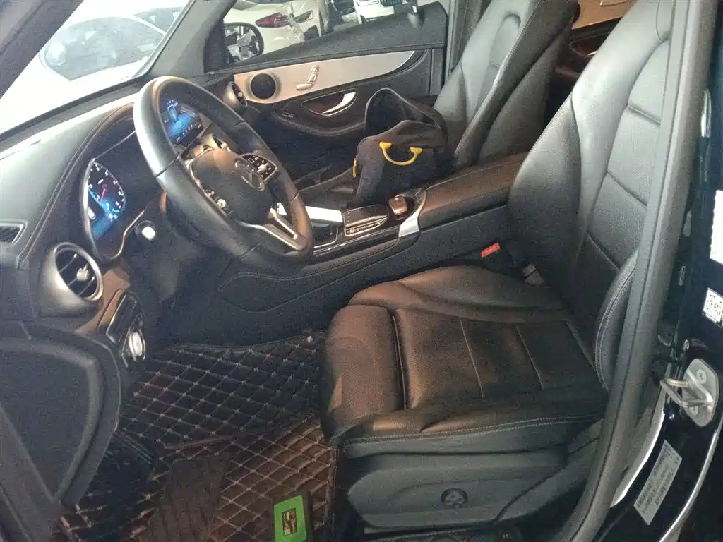 Mercedes-Benz GLC 2020 Facelift GLC 260 L 4MATIC Dynamic фото 15