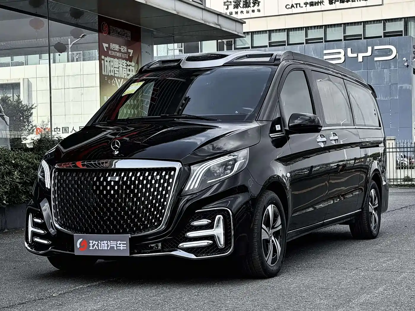 MERCEDES-BENZ VITO 2025