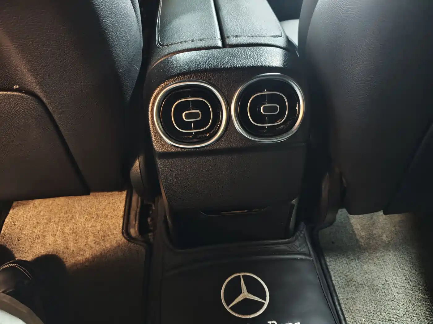 Mercedes-Benz C-Class 2023 Facelift C 260 L Sport Edition фото 7