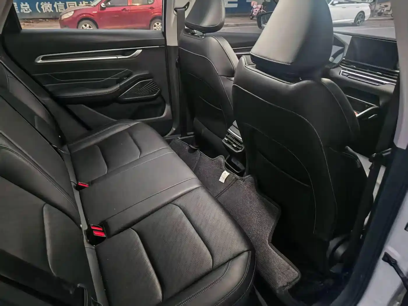 Фото 5 - Geely Emgrand