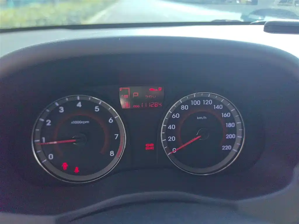 Hyundai Verna 2014 1.4L Automatic Leading GLX фото 5