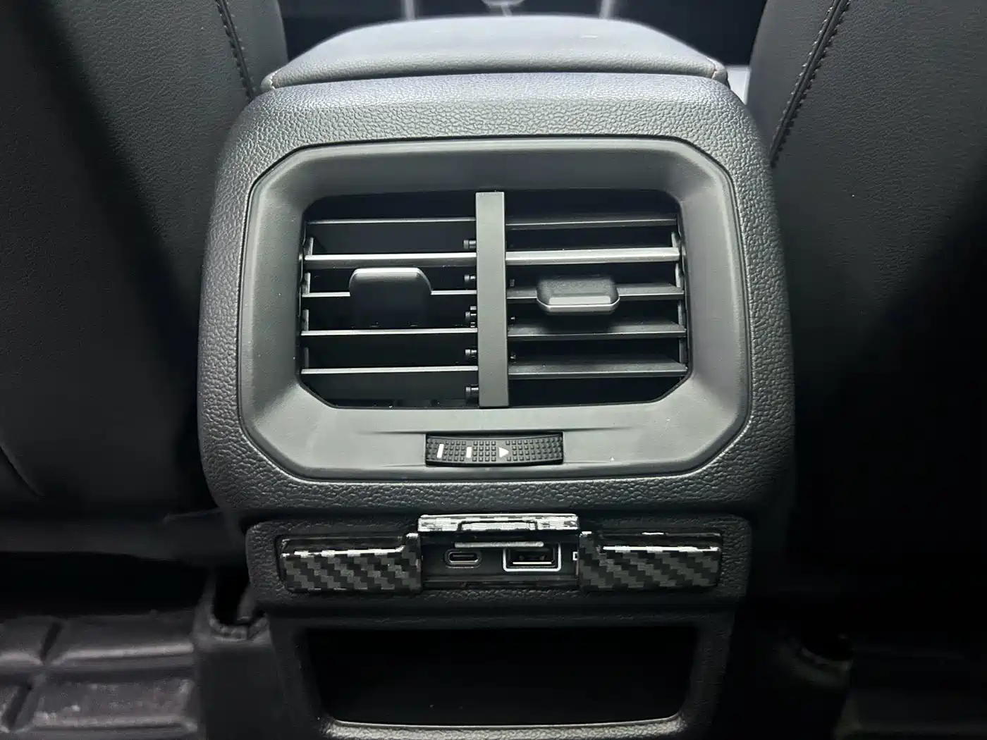 Volkswagen Tharu, миниатюра 16