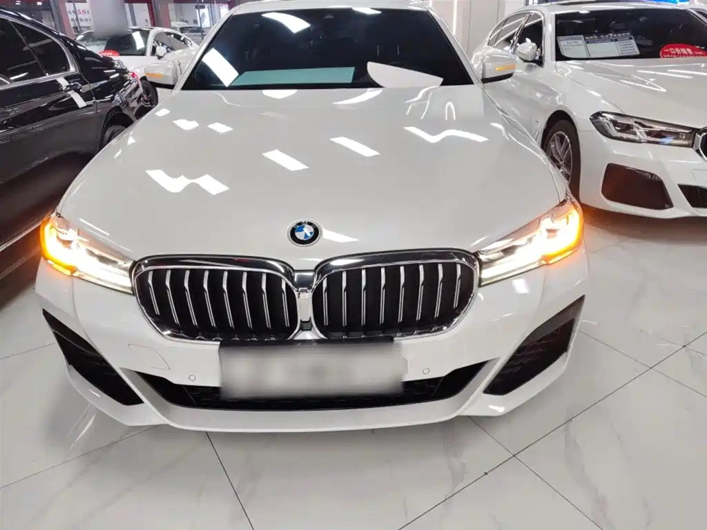 BMW 5 Series 2022 Model Second Facelift 525Li M Sport Package фото 3