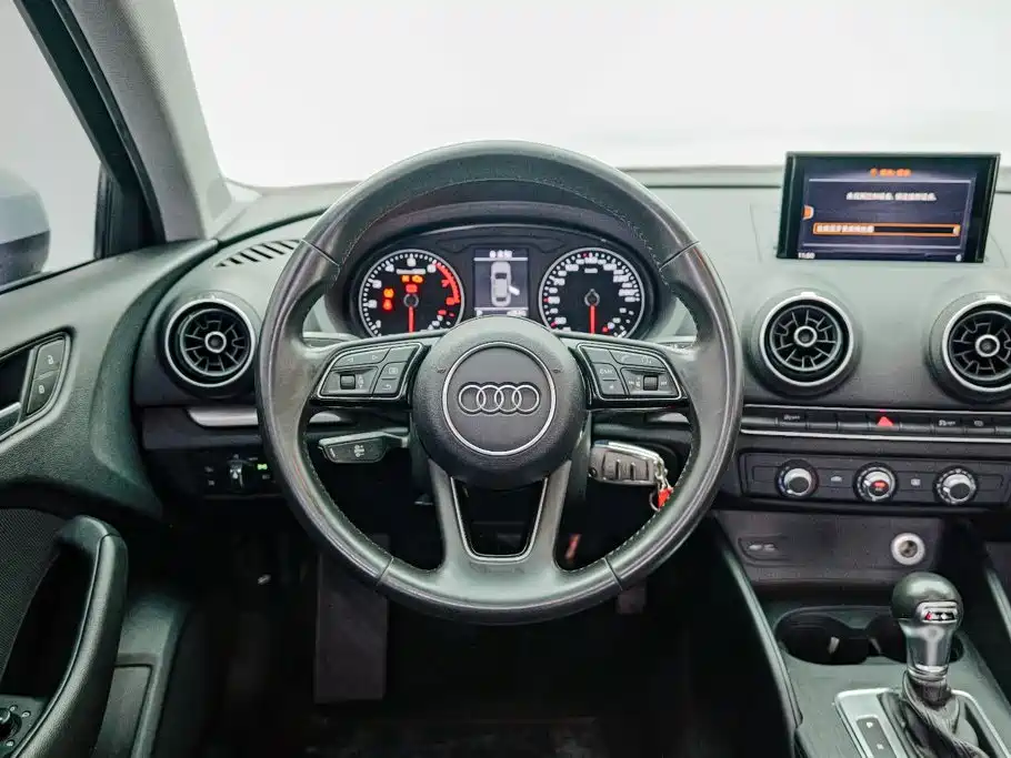 Фото 11 - Audi A3