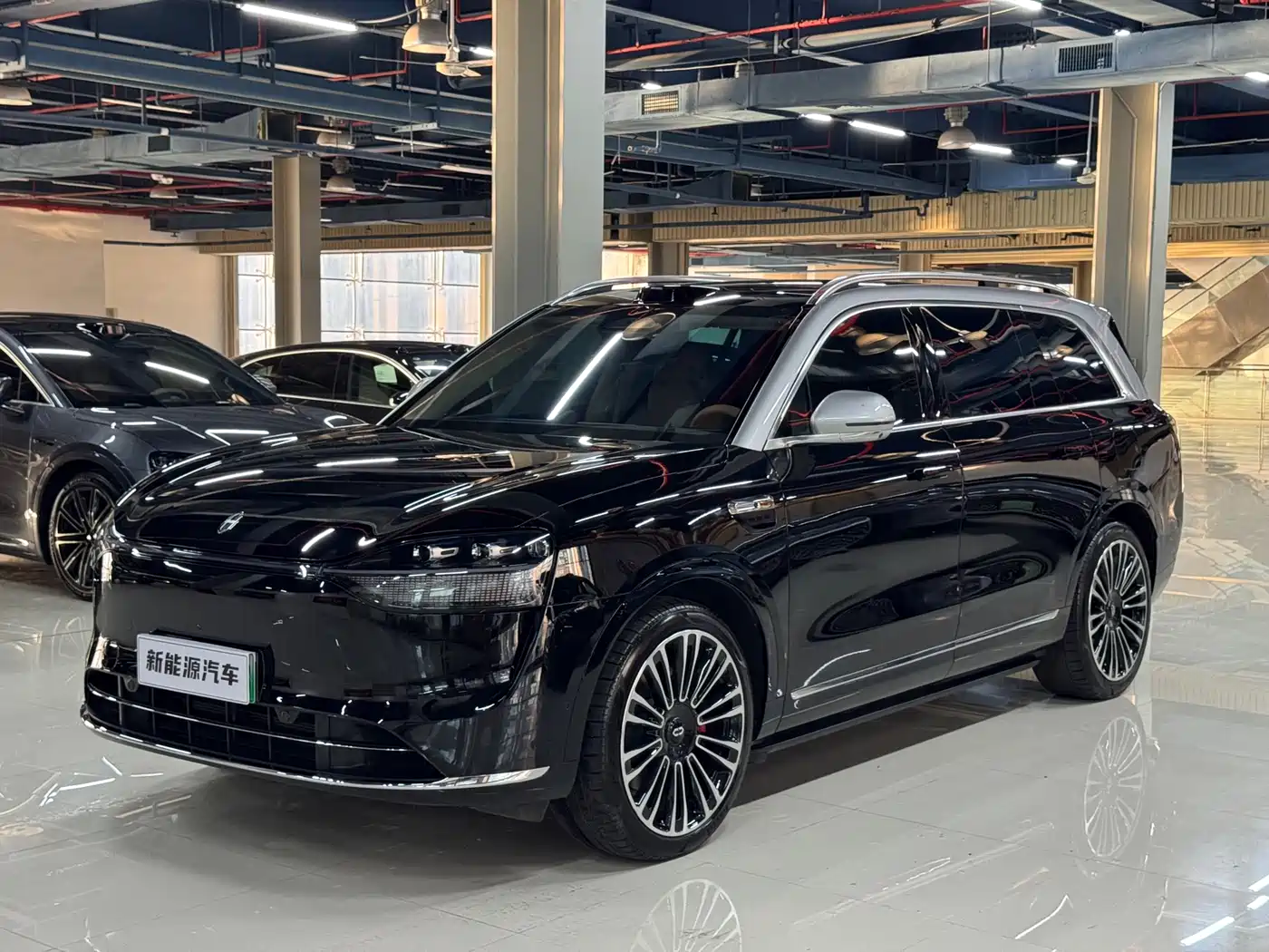 AITO Wenjie AITO M9 2025 Extended Range Ultra 52kWh 5-Seater