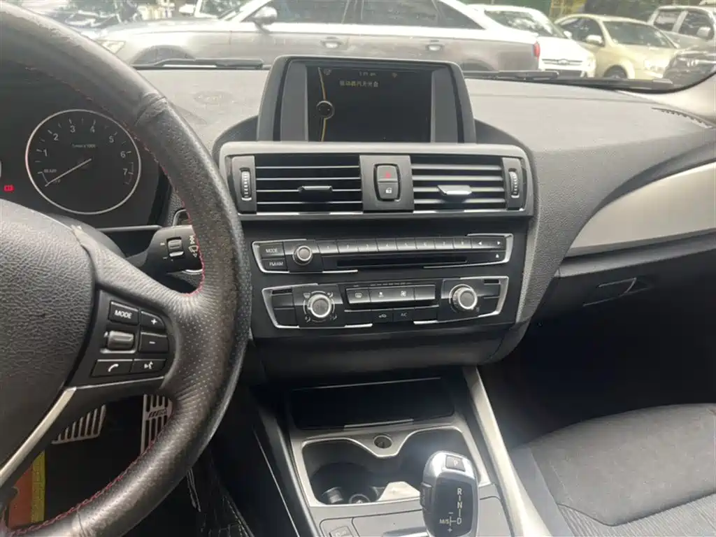 BMW 1 Series (Import) 2013 Facelift 116i Leading Model фото 10