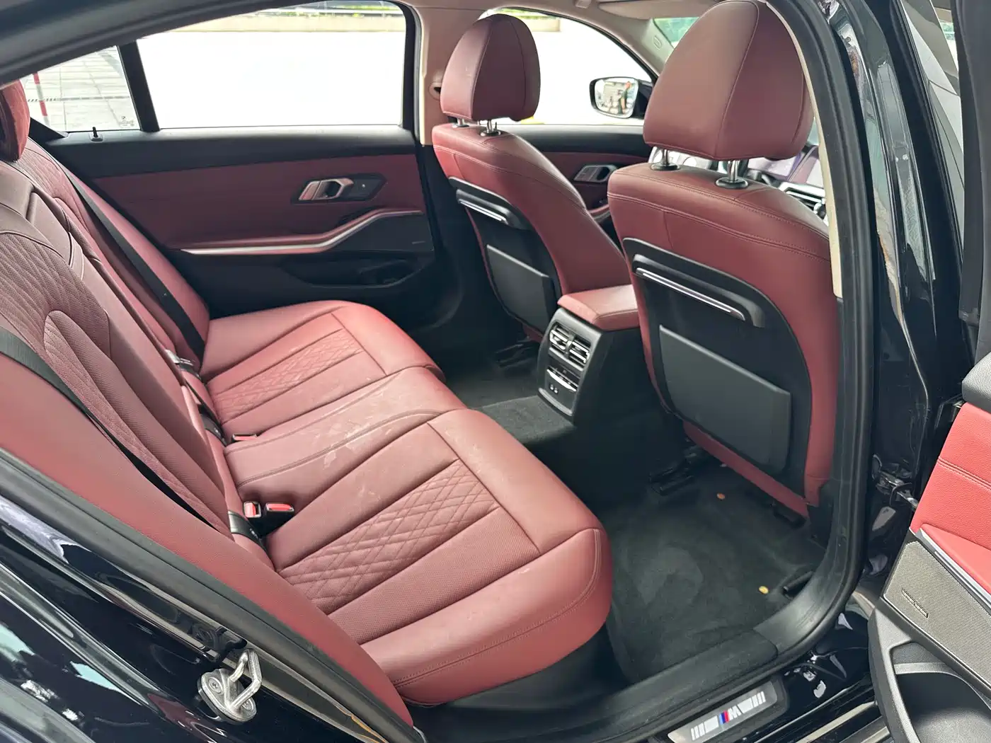 BMW 3 Series 2022 325Li M Sport Shadow Edition фото 23