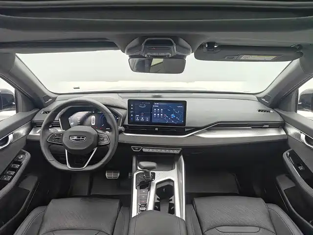 Фото 6 - Geely Preface