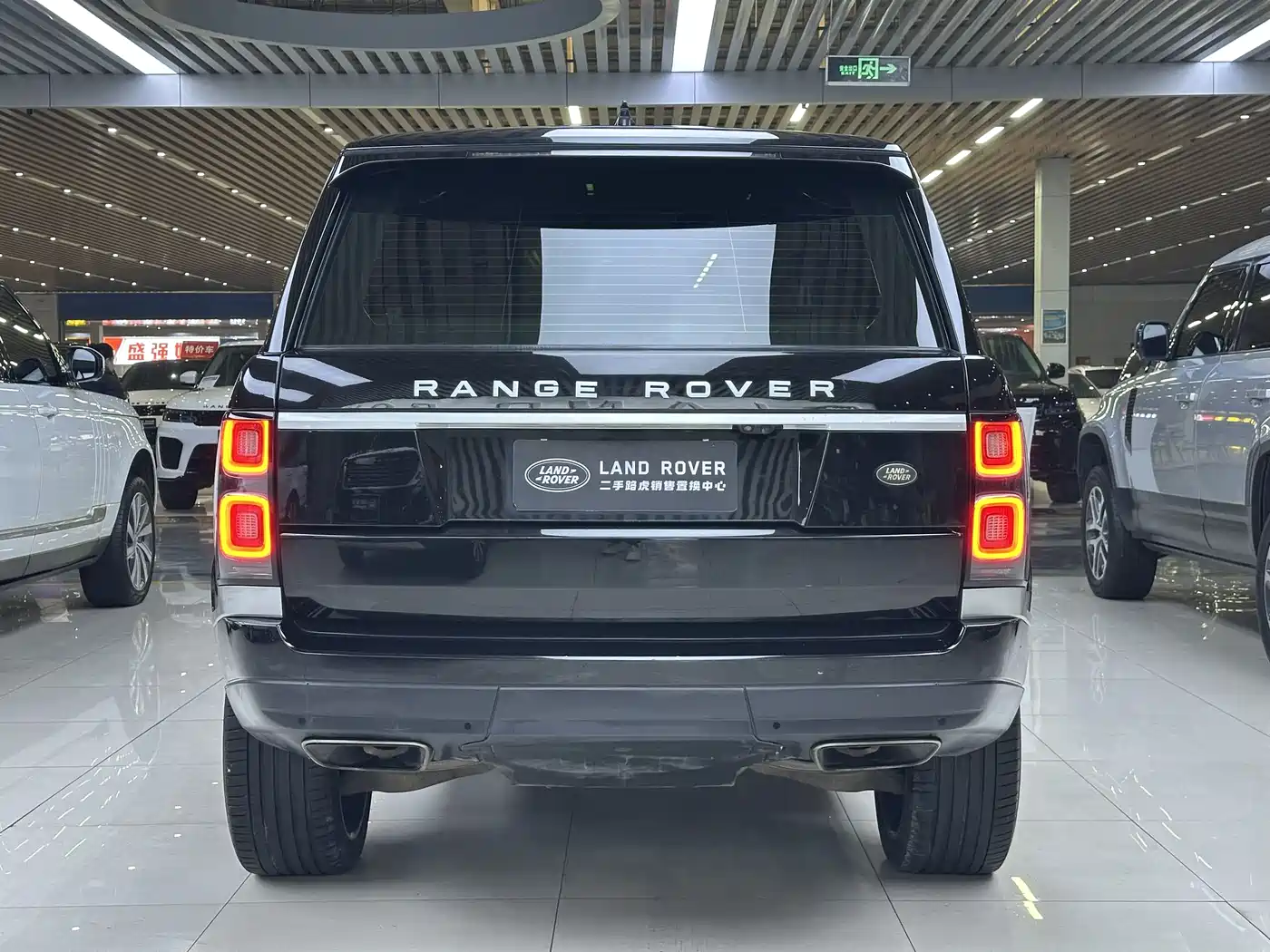 Land Rover Range Rover 2019 3.0 SCV6 Heritage Edition фото 14