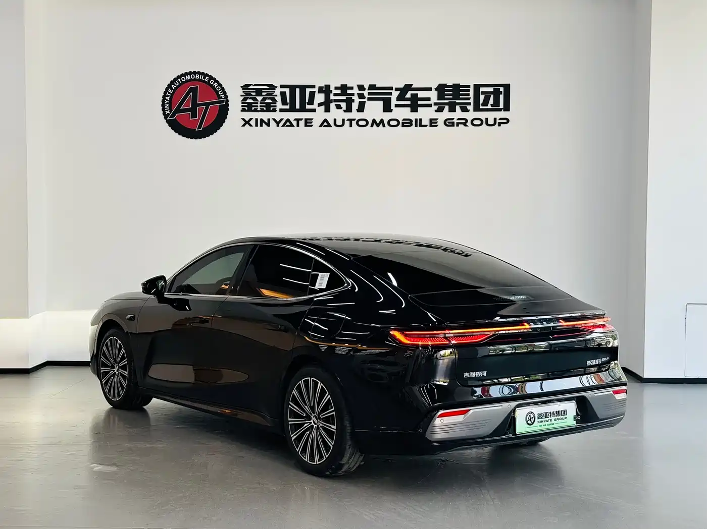 Geely Galaxy Galaxy Xingyao 8 2025 130km EM-P Starship Edition фото 5