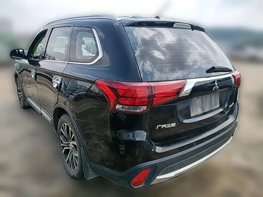 Mitsubishi Outlander 2017 2016 2.4L 4WD Elite Edition 5-seater
