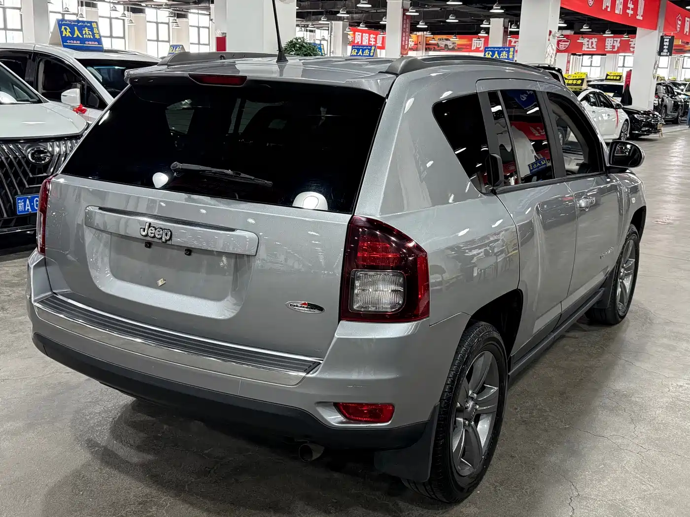 Jeep Compass (Import) 2014 2014 Facelift 2.4L 4WD Comfort Edition