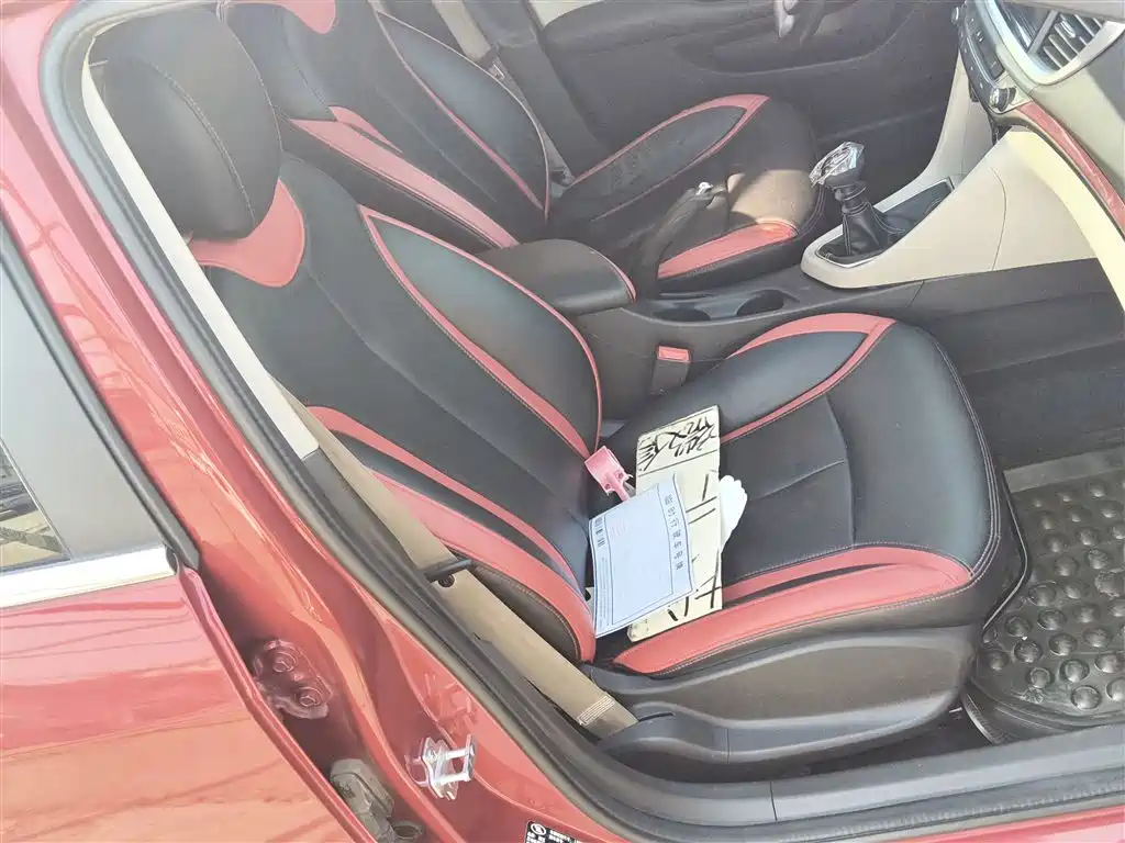 Buick Excelle 2016 15N Manual Elite фото 25