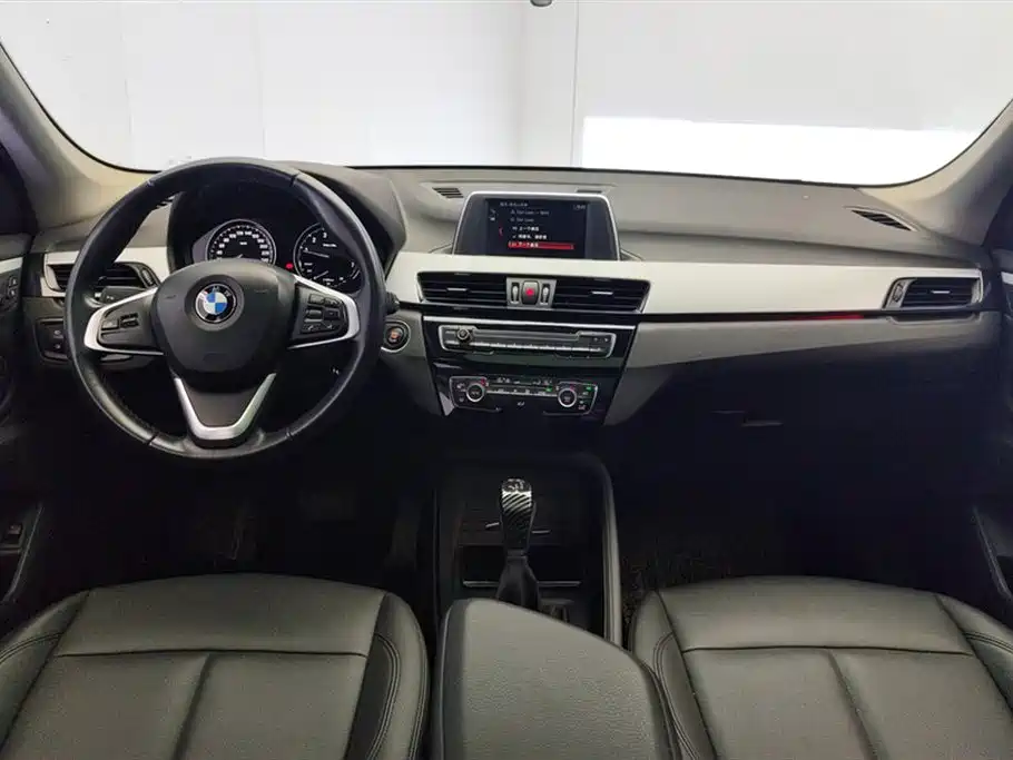 BMW X1 2019 sDrive20Li Leading Model фото 12