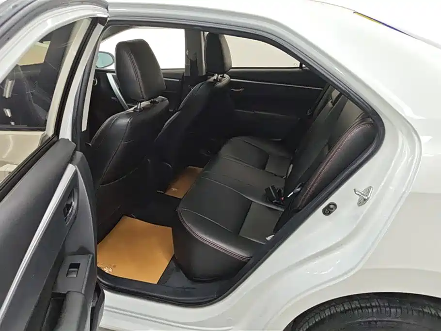 Toyota Levin 2017 Facelift 185T CVT Elite (China V) фото 11