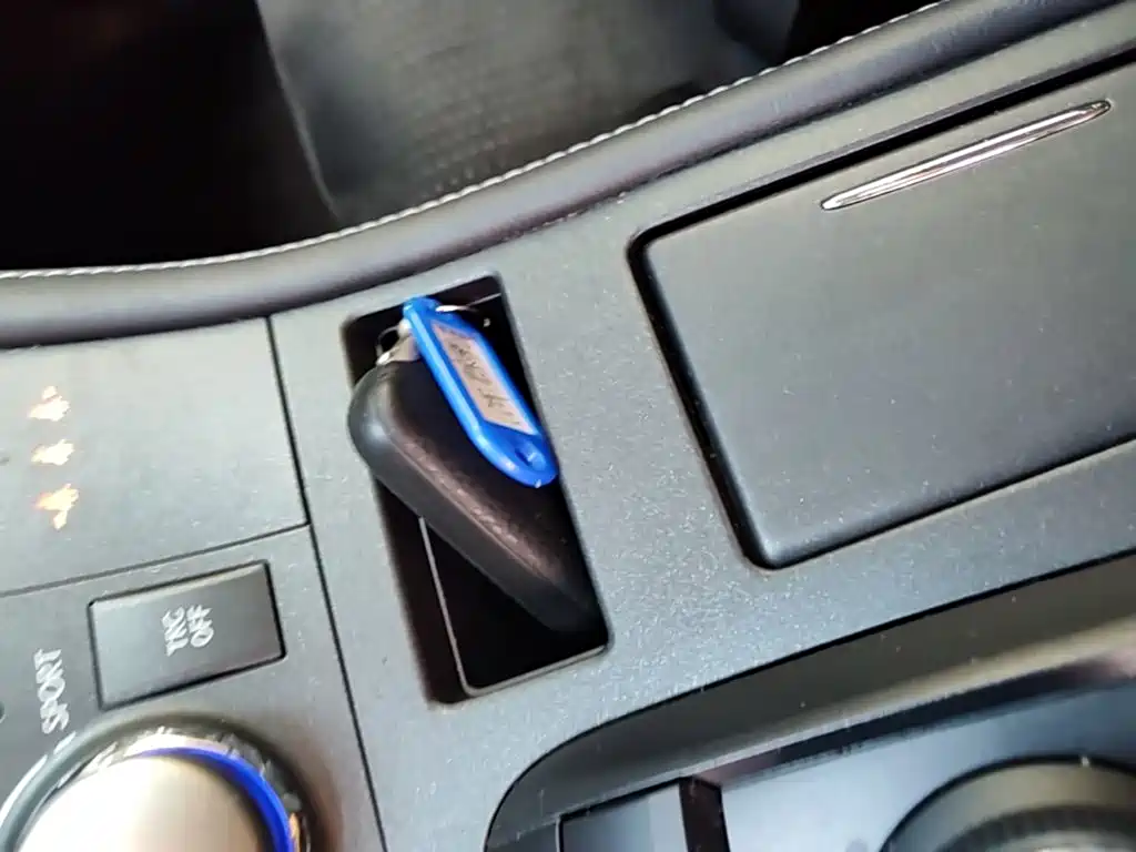 Фото 9 - Lexus CT