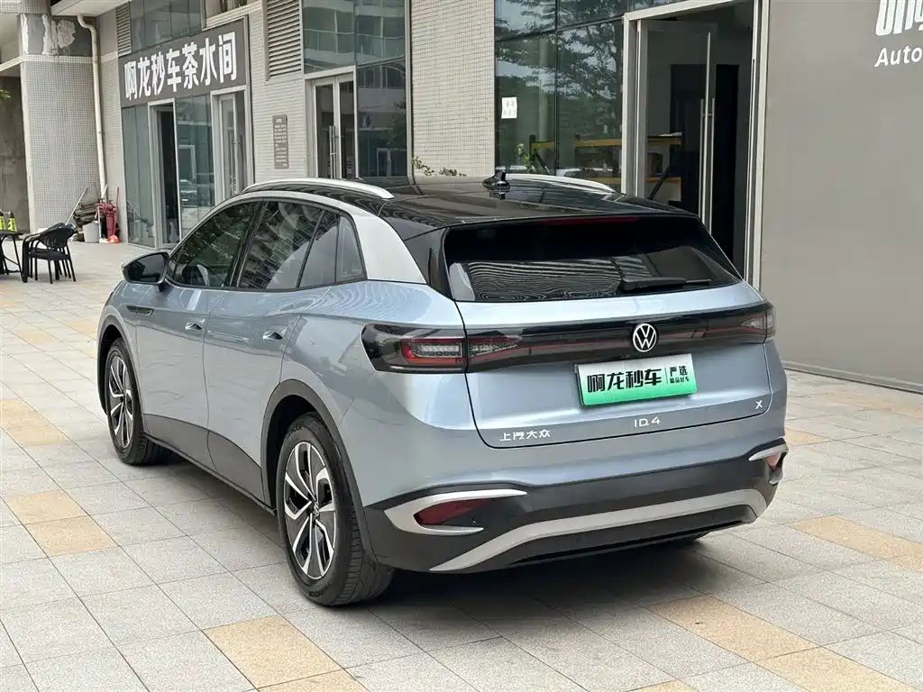 VOLKSWAGEN ID.4 X