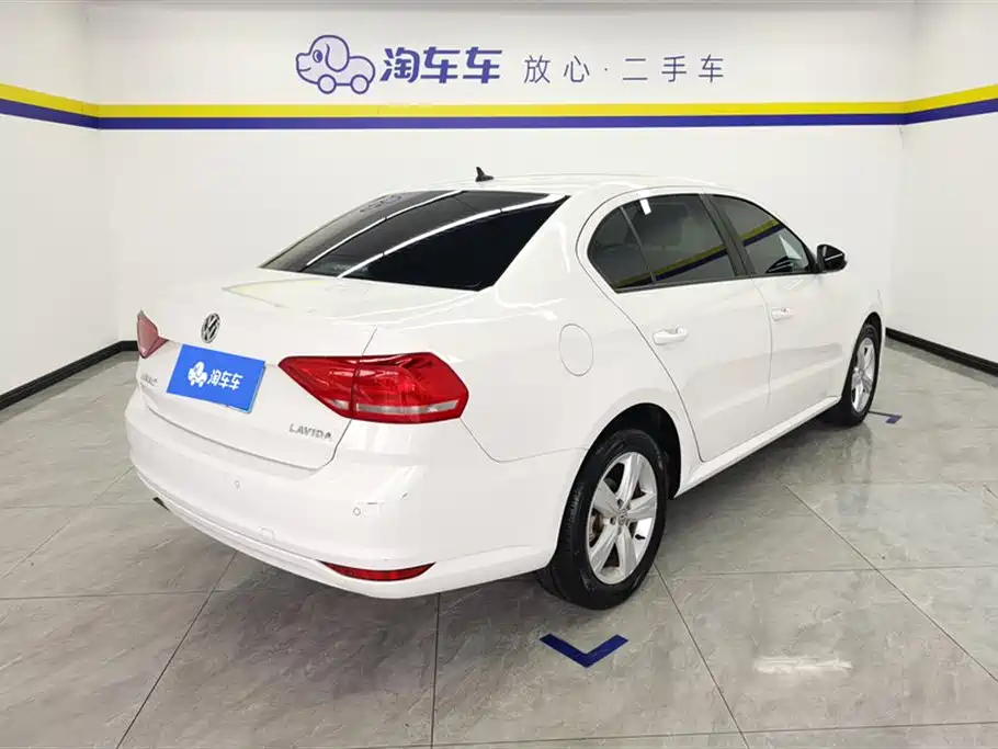 Volkswagen Lavida 2017 1.6L Automatic Trend Edition фото 3