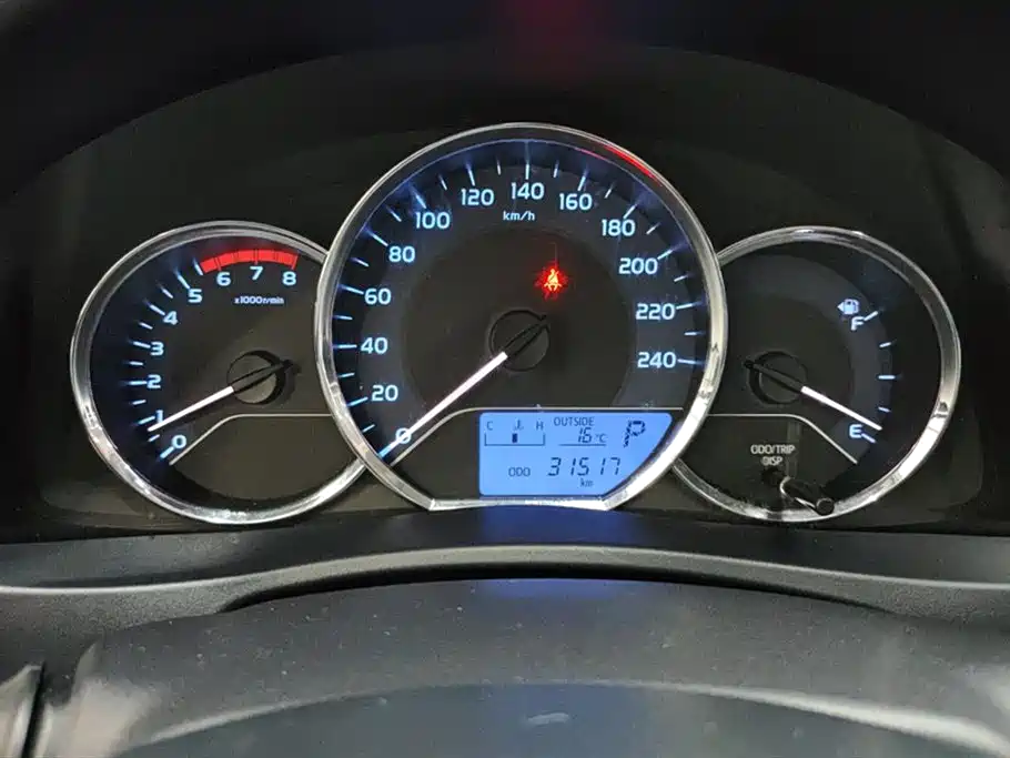 Toyota Levin 2017 Facelift 185T CVT Elite (China V) фото 14