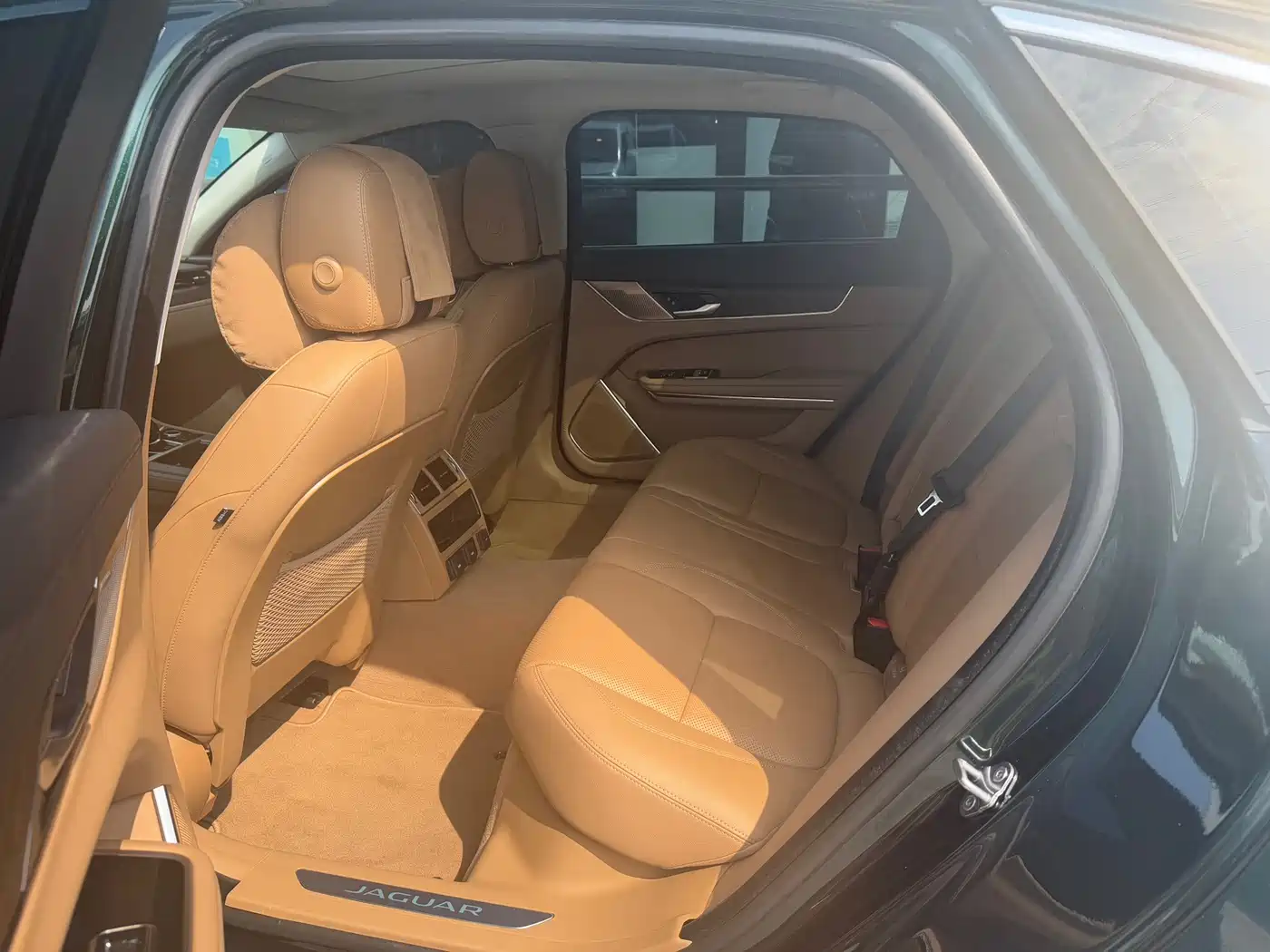 Jaguar XFL 2025 2025 2.0T P250 FWD Luxury Edition