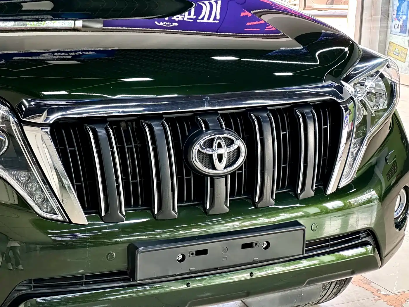 Toyota Prado 2014 4.0L Automatic TX-L фото 4