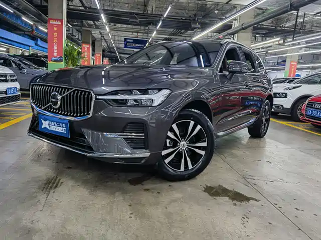 Volvo XC60 B5, Полный привод, Смарт Люкс