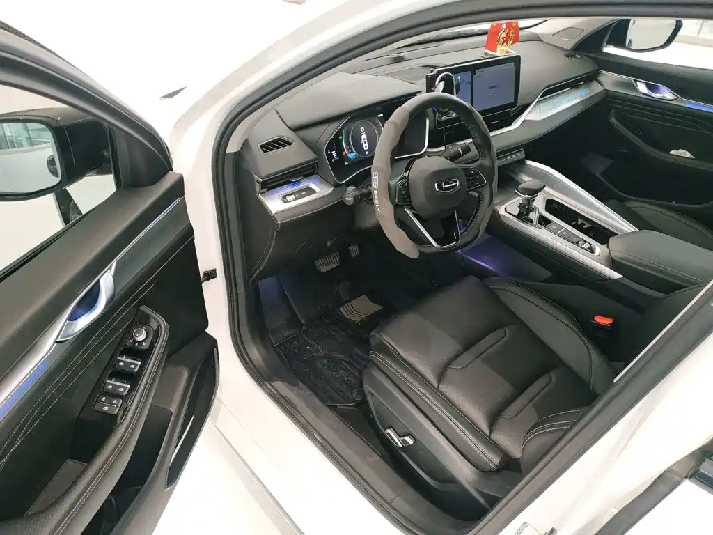 صورة 16 - Geely Preface