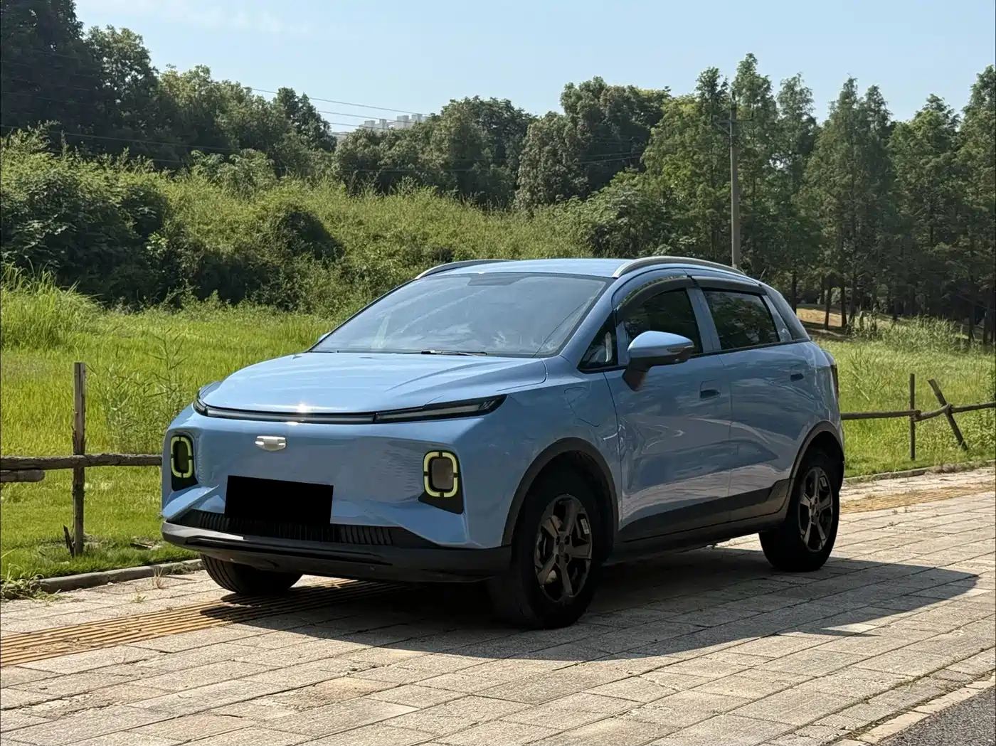 Photo 1 - Geely Geometry E Firefly