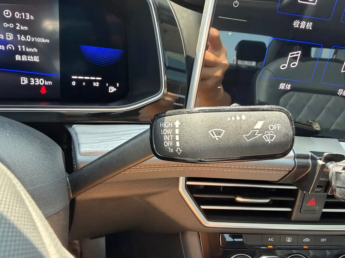Volkswagen Sagitar, миниатюра 14