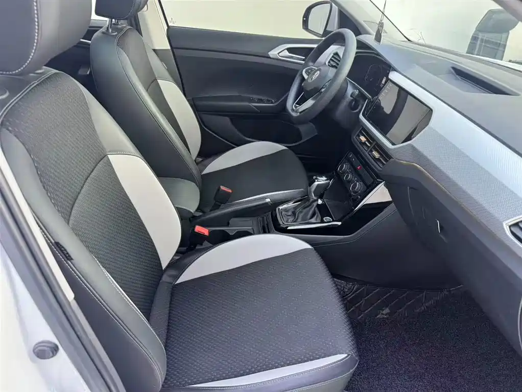 Volkswagen Tanying 2021 1.5L Automatic Smart Connect Edition фото 14