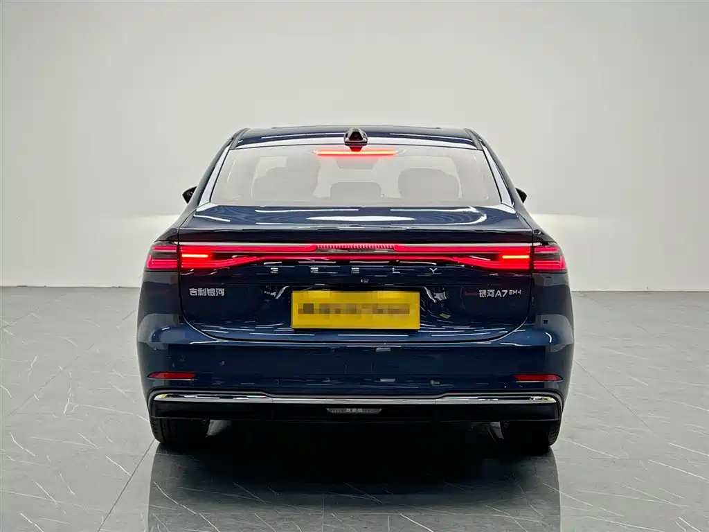 Geely Galaxy Galaxy A7 2025 EM-i фото 5