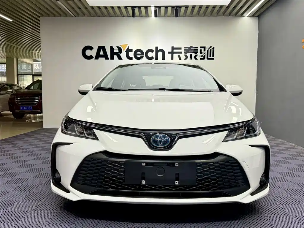 Toyota Corolla 2024 Model 1.8L Smart Hybrid Pioneer Edition фото 2