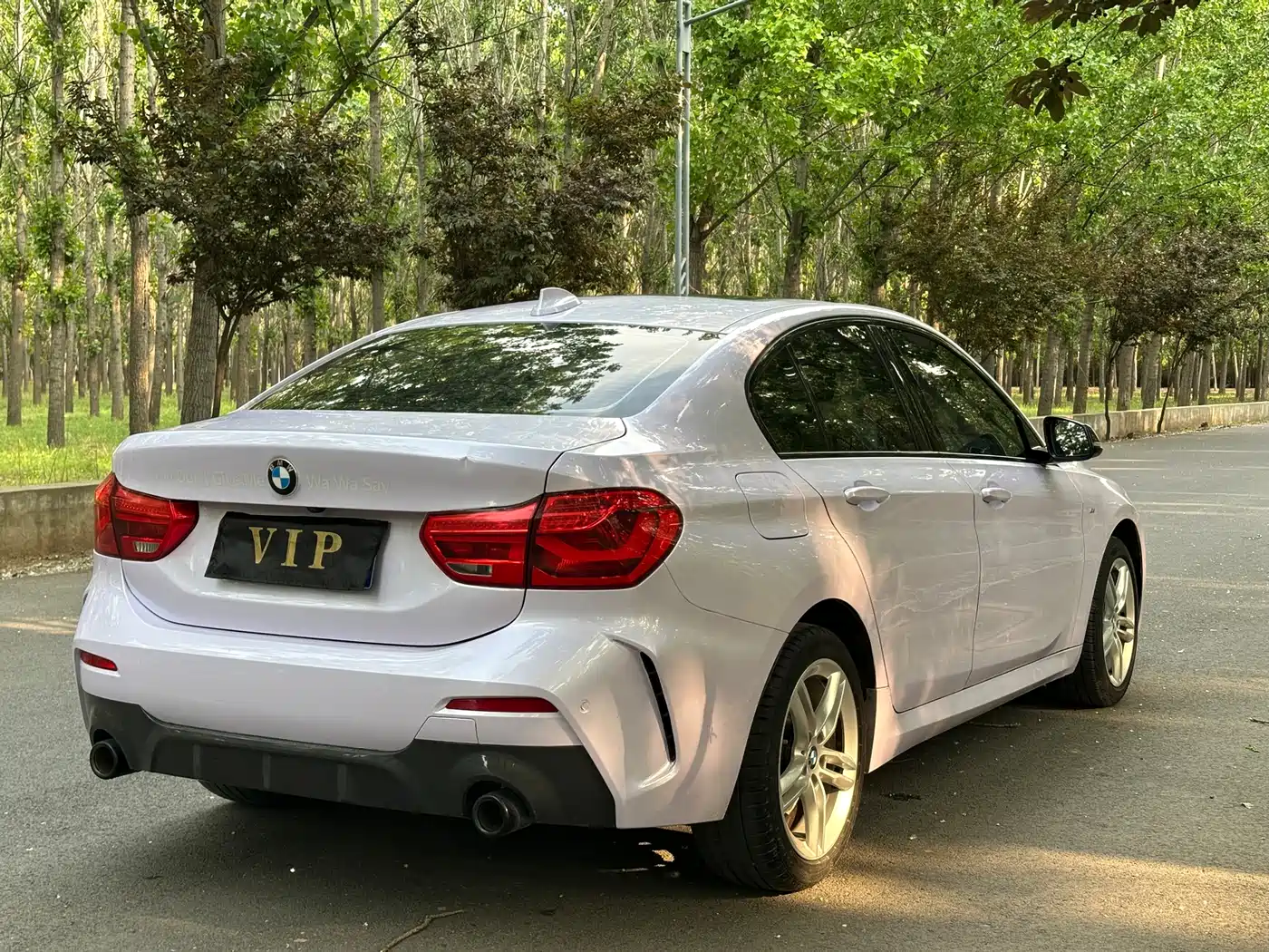 BMW 1 Series 2021 120i M Sport Shadow Edition фото 7