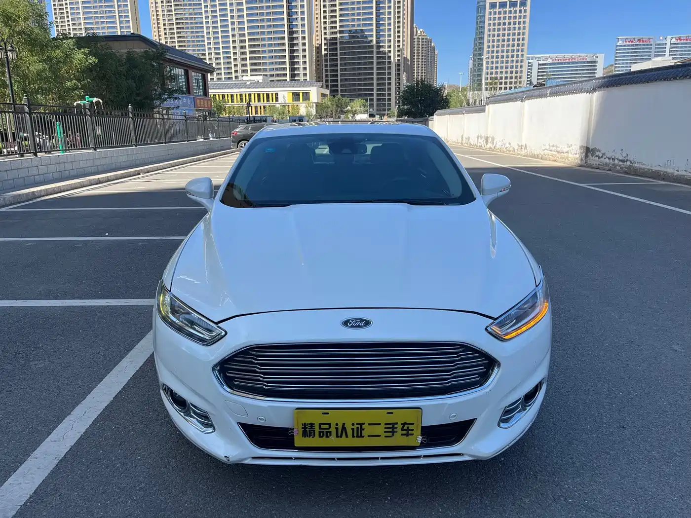 Фото 2 - Ford Mondeo