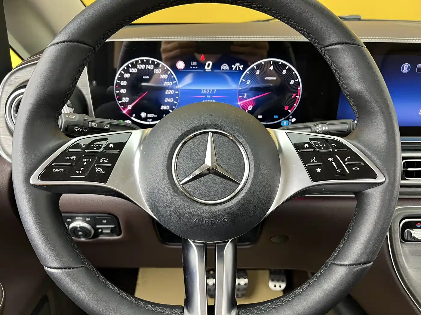 Mercedes-Benz V-Class 2025 2024 V 300 L Long Wheelbase Premium