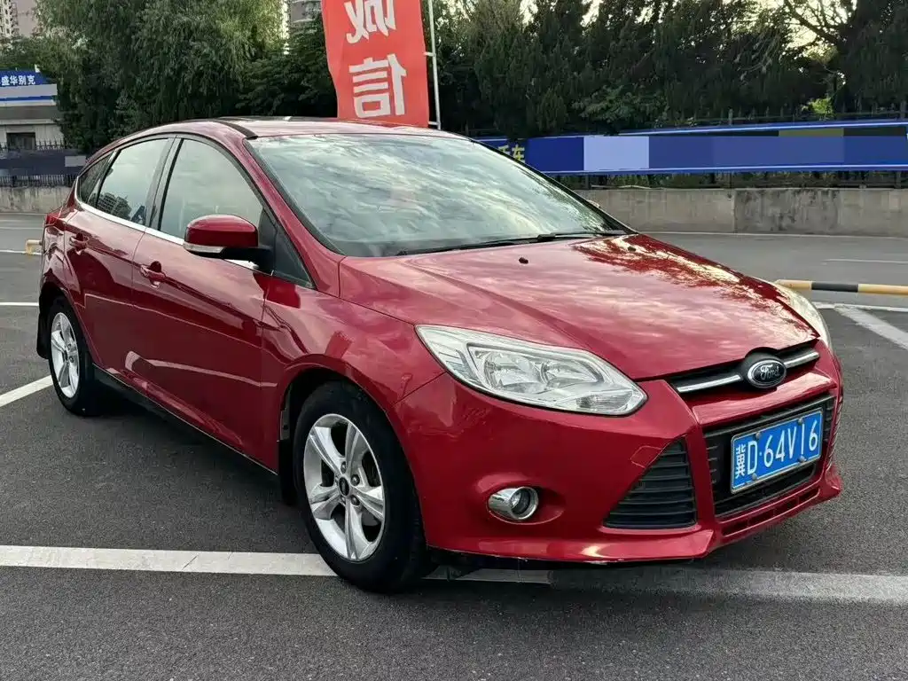 Фото 3 - Ford Focus