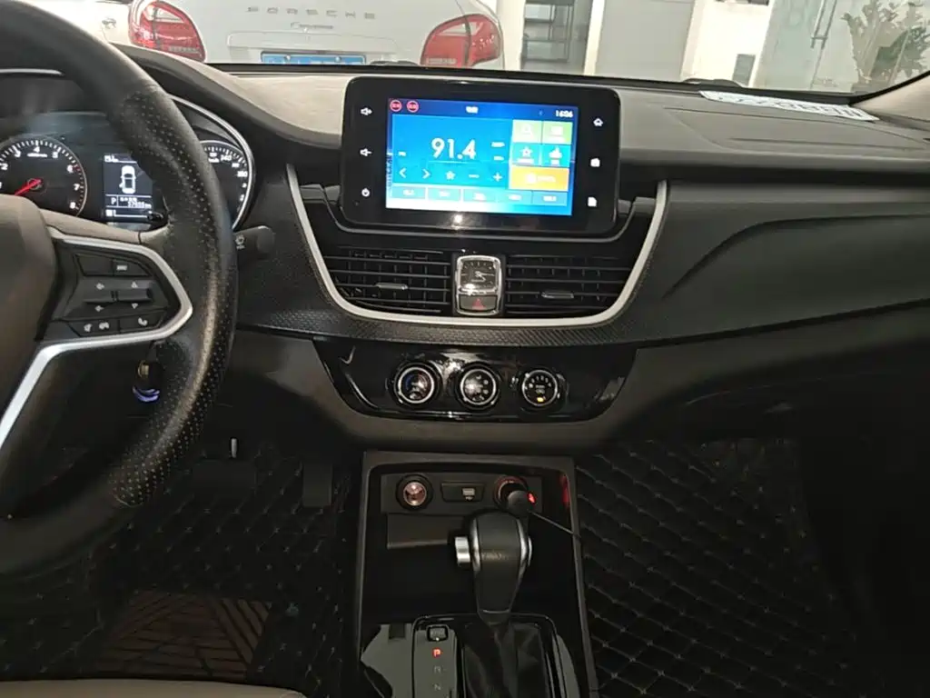 Baojun 730 2022 2021 1.5T CVT Fashion 7-Seater