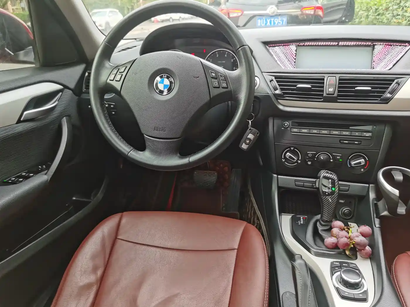 BMW X1 2013 sDrive18i Sport Design Package фото 8
