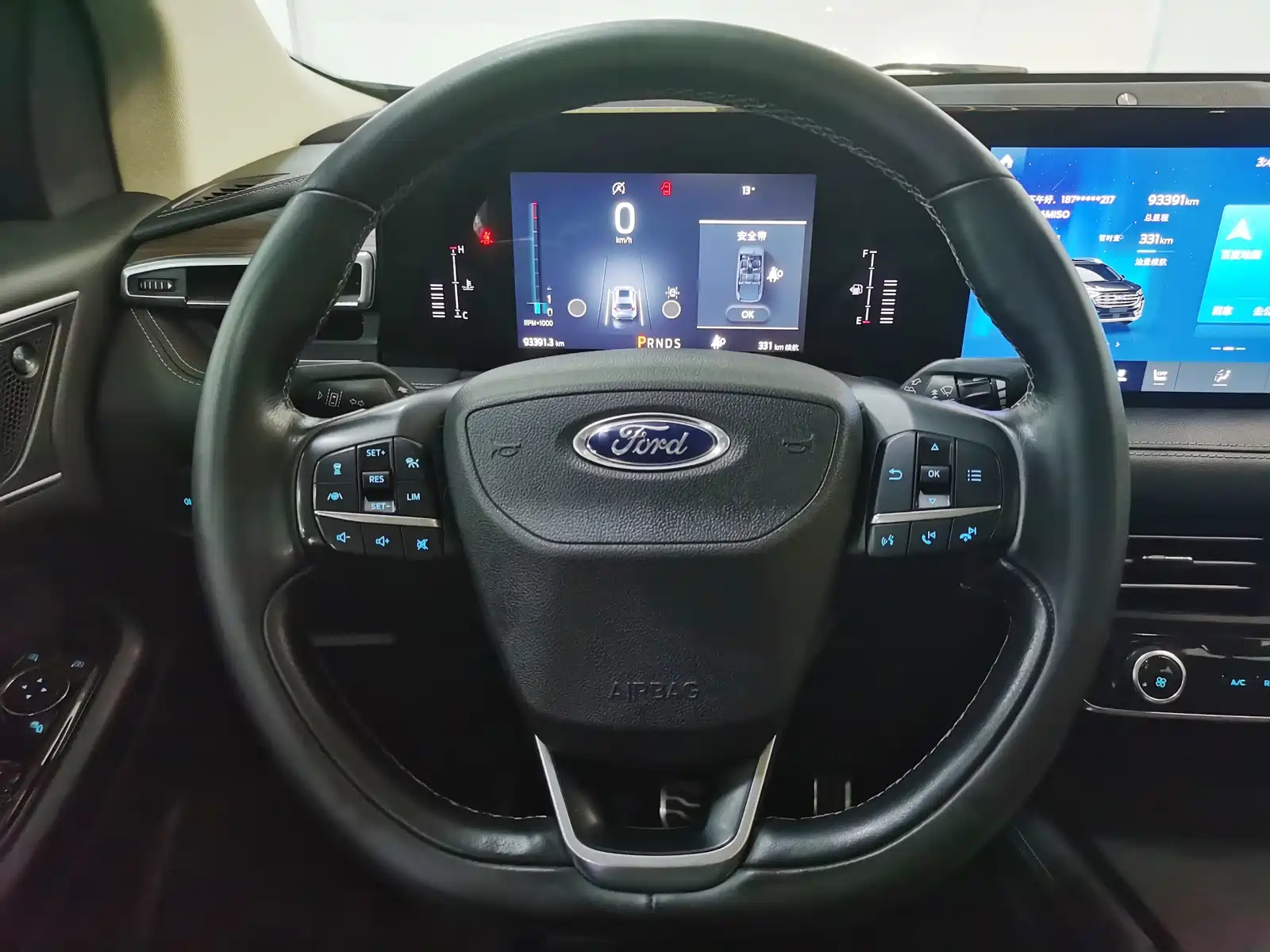 Фото 21 - Ford Edge