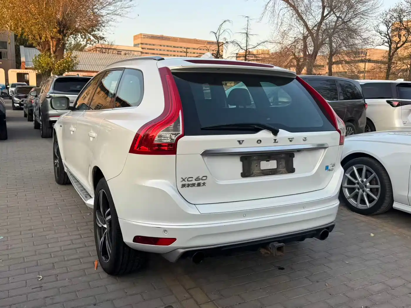 VOLVO XC60