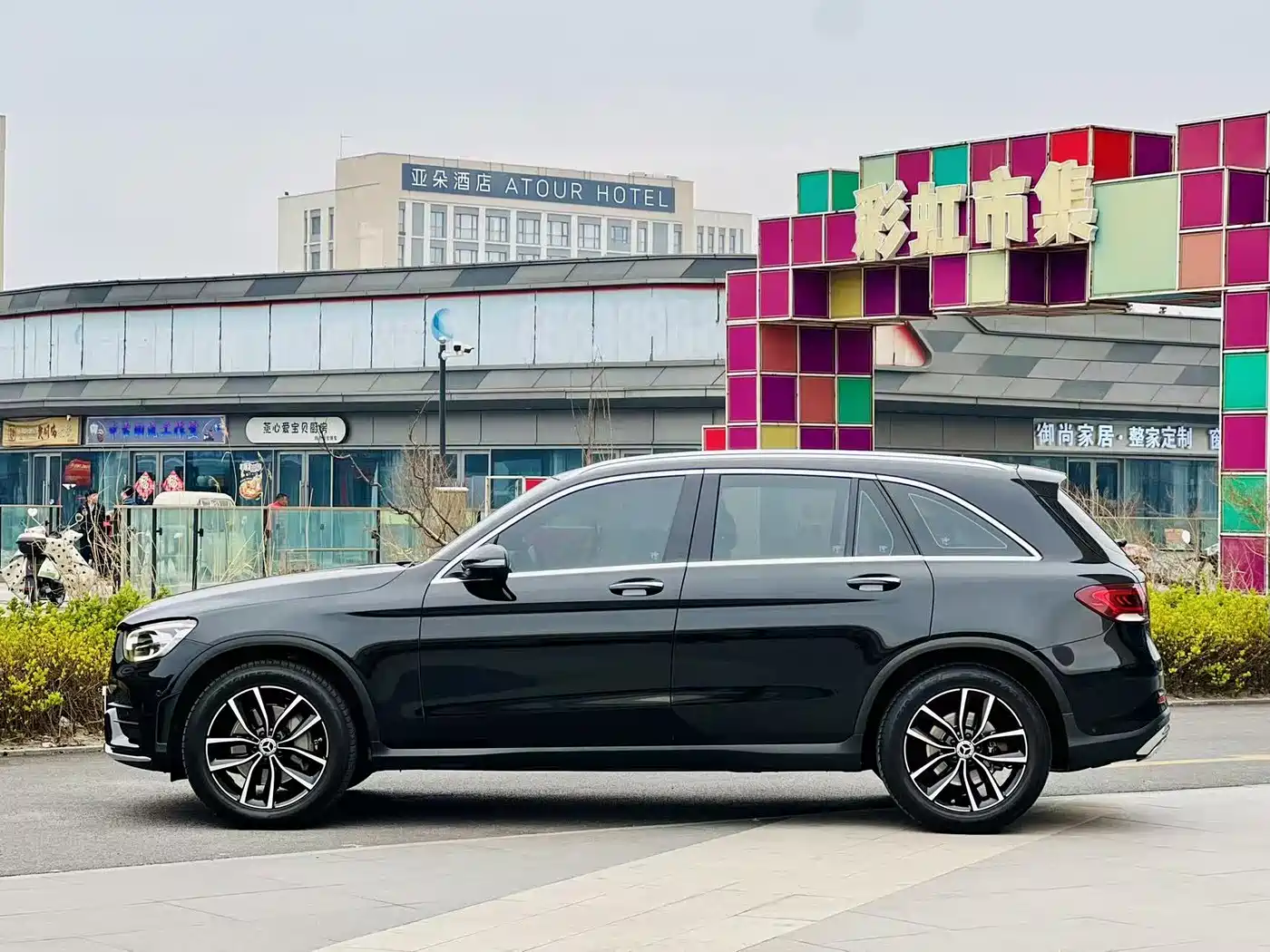 Mercedes-Benz GLC 2022 Facelift II GLC 260 L 4MATIC Luxury фото 3
