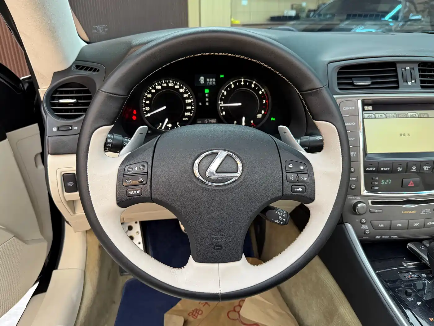 Lexus IS 2009 300C фото 14