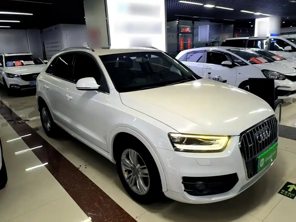 Фото 4 - Audi Q3