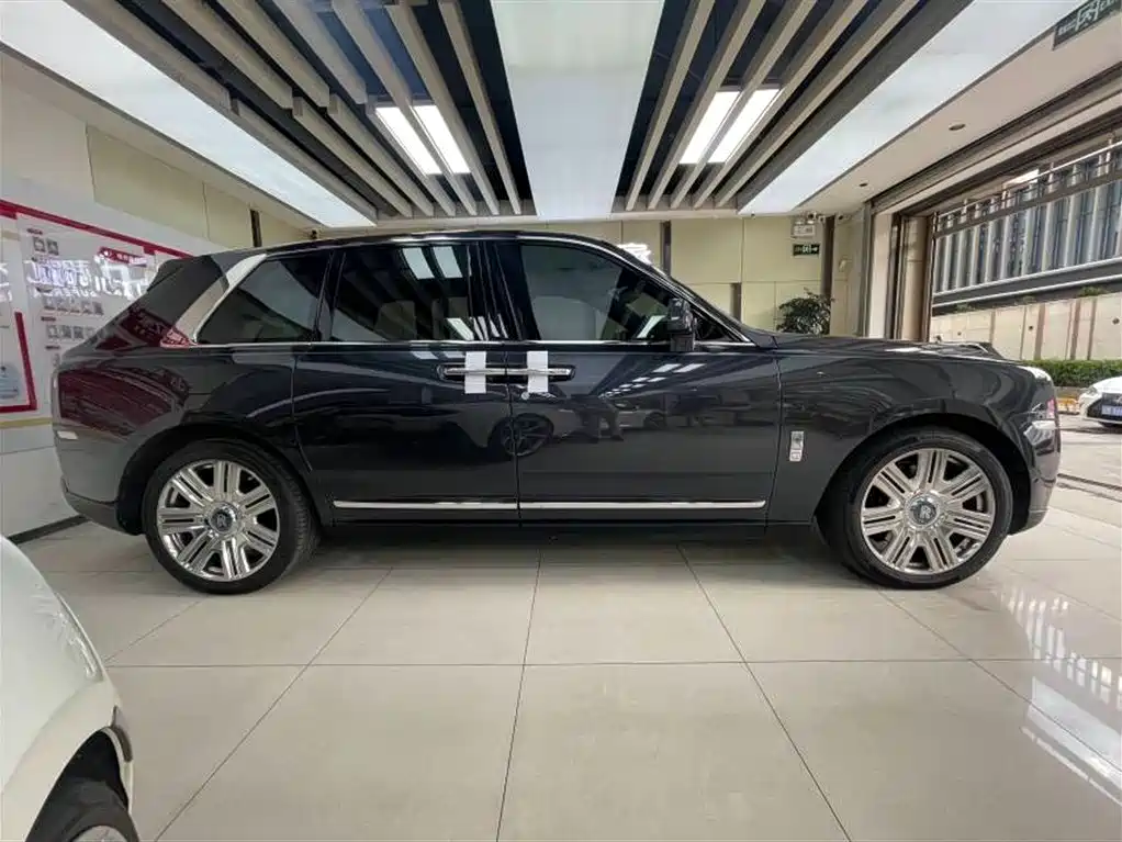 Rolls-Royce Cullinan 2018 5-Seater Version фото 6