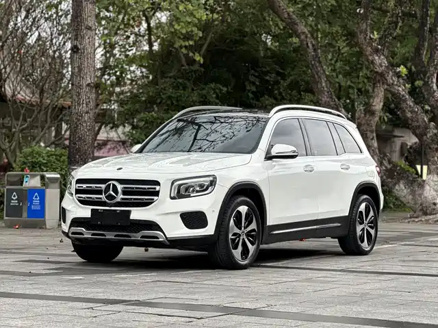 MERCEDES-BENZ GLB
