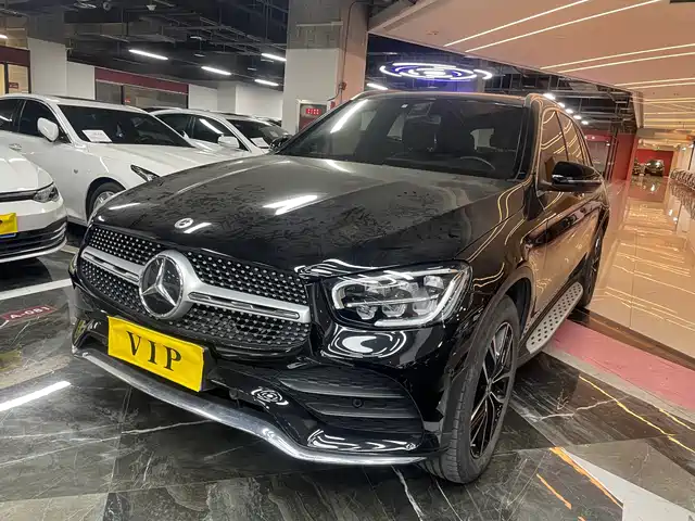 MERCEDES-BENZ GLC