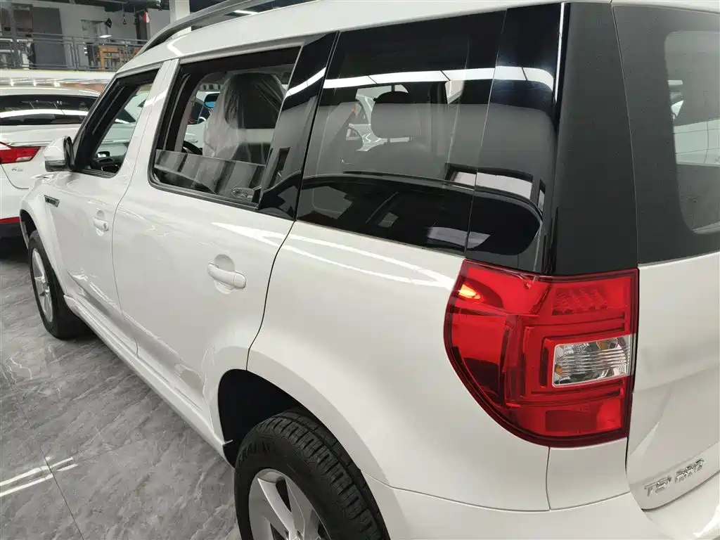 Škoda Yeti 2016 1.4TSI DSG Forward Edition фото 5