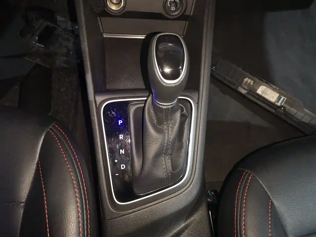 Hyundai Verna 2020 1.4L CVT TOP Elite Edition фото 14